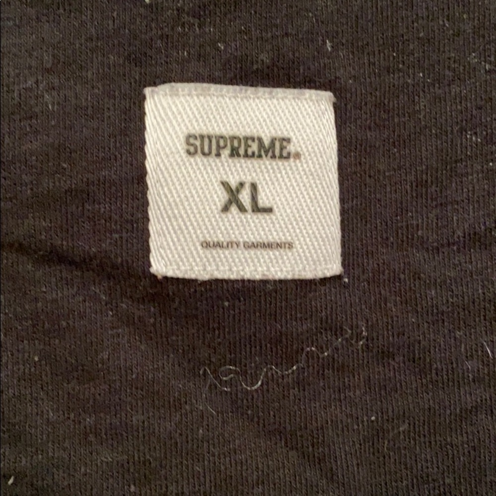 Supreme men’s authentic T-shirt - Picture 2 of 4